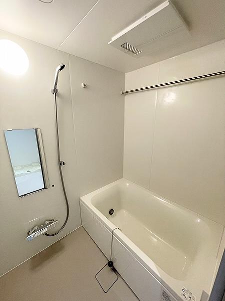 バス・シャワールーム　追い焚き・浴室乾燥機能付き