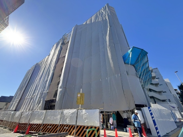 建物外観　建築中