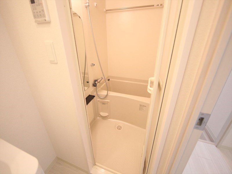 バス・シャワールーム　バスルーム　浴室暖房乾燥機付き