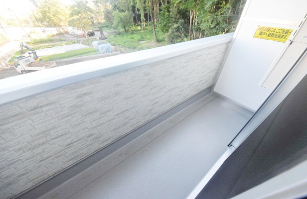 バルコニー　【南向きの広々リビング♪】