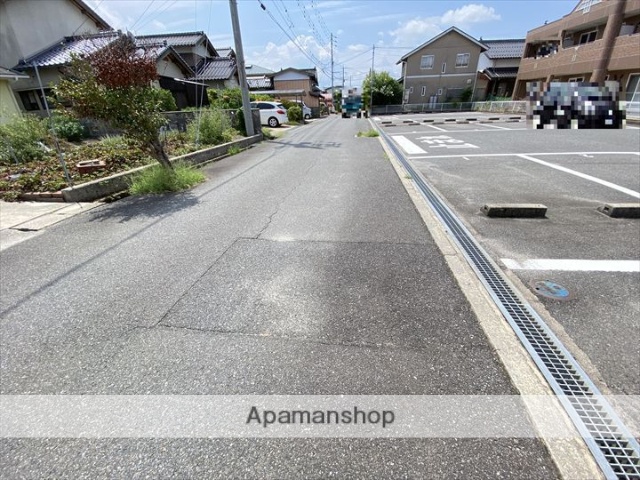 その他　前面道路（その他）まで0m