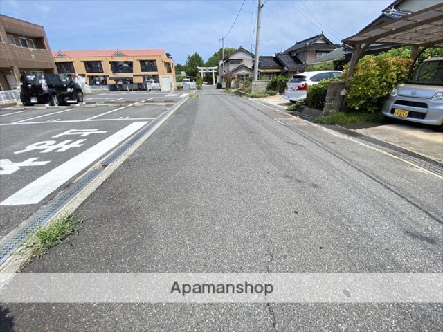 その他　前面道路（その他）まで0m