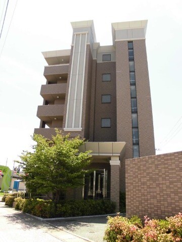 建物外観　最寄り駅徒歩圏内の人気マンションです！