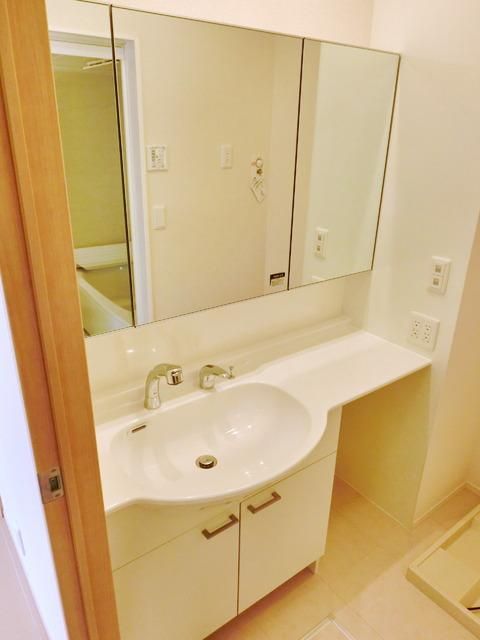 洗面設備　別部屋参考写真