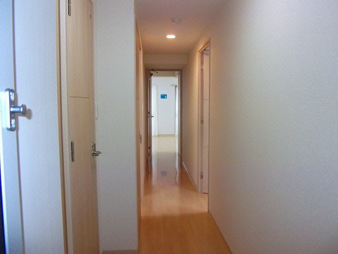 玄関　写真、間取図面などが現況と異なる場合は現況優先となります。