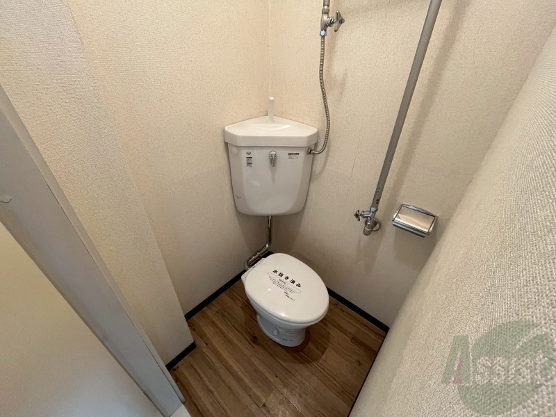 トイレ　こちらはトイレです。清潔感があり、安心して使用できます。