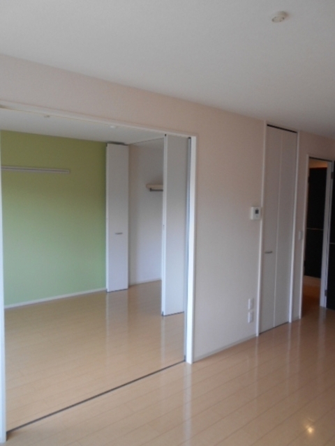 居室・リビング　ＤＫ９帖＋洋室６帖