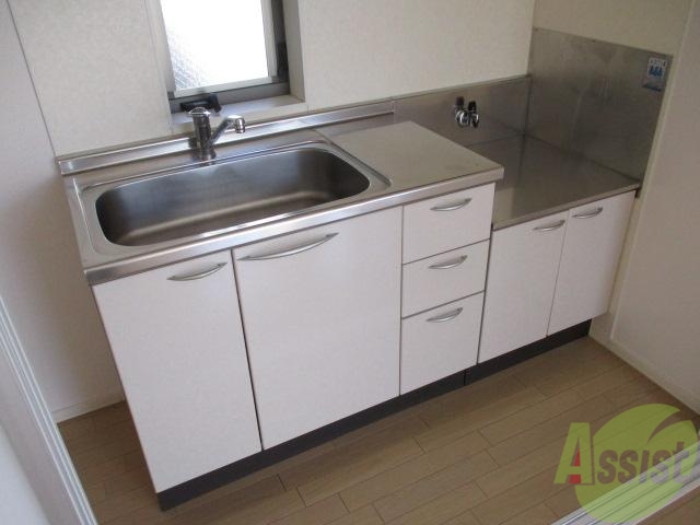 キッチン　お好みのガスコンロを設置いただけます。