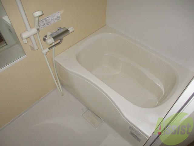 バス・シャワールーム　このお風呂ならば疲れも吹き飛びますね。