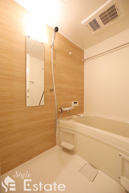 バス・シャワールーム　バスルーム