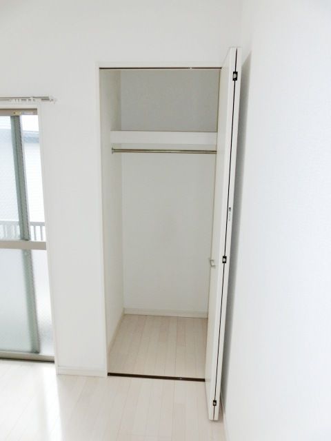 収納　洋室のクローゼット。