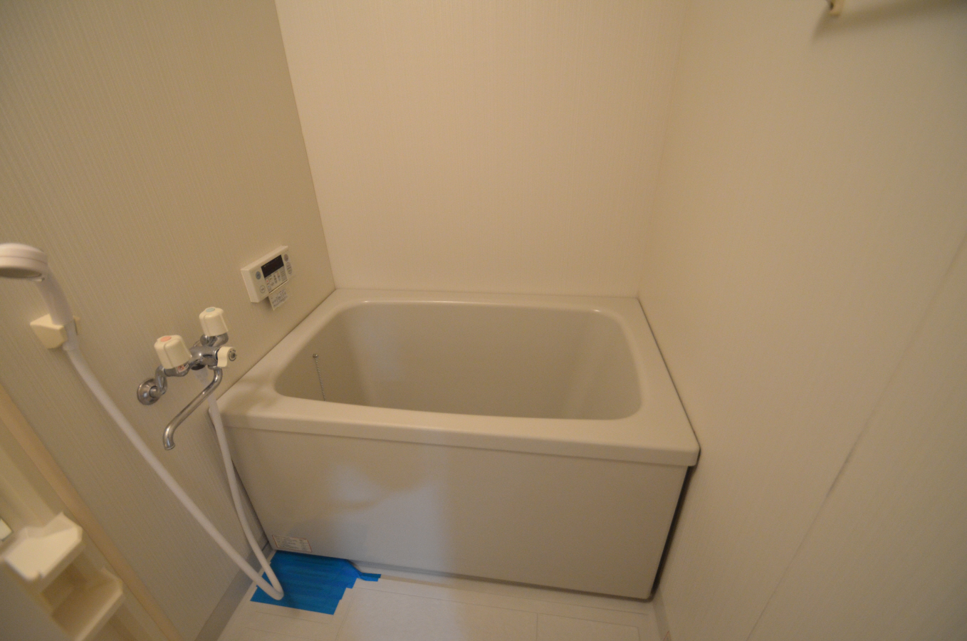 バス・シャワールーム　追い焚き機能付き