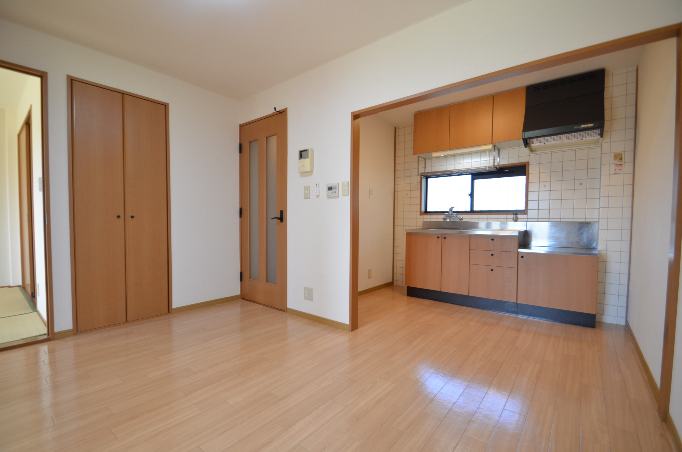 居室・リビング　８．６帖のリビング