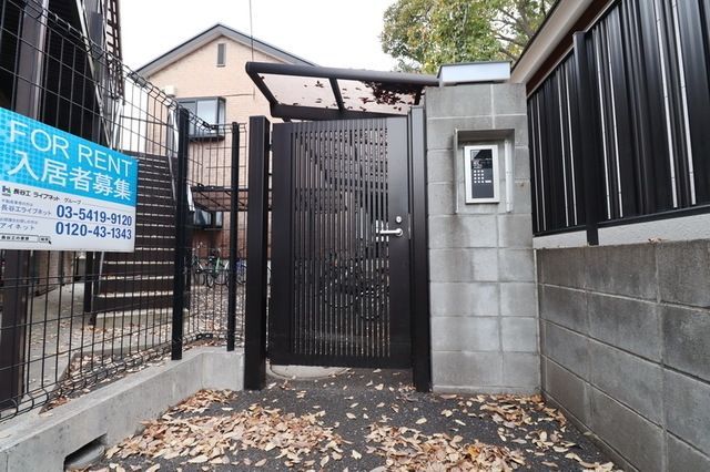 エントランス　★お問い合わせはタウンはウイングまで★