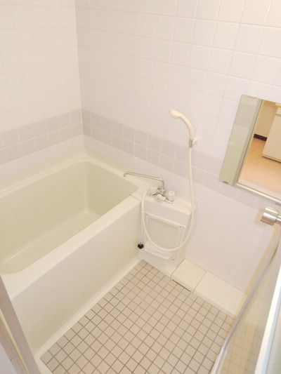 バス・シャワールーム　追い焚き機能付き