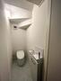 トイレ　トイレは節水型。少ない水で洗浄可。手洗い・トイレ収納有