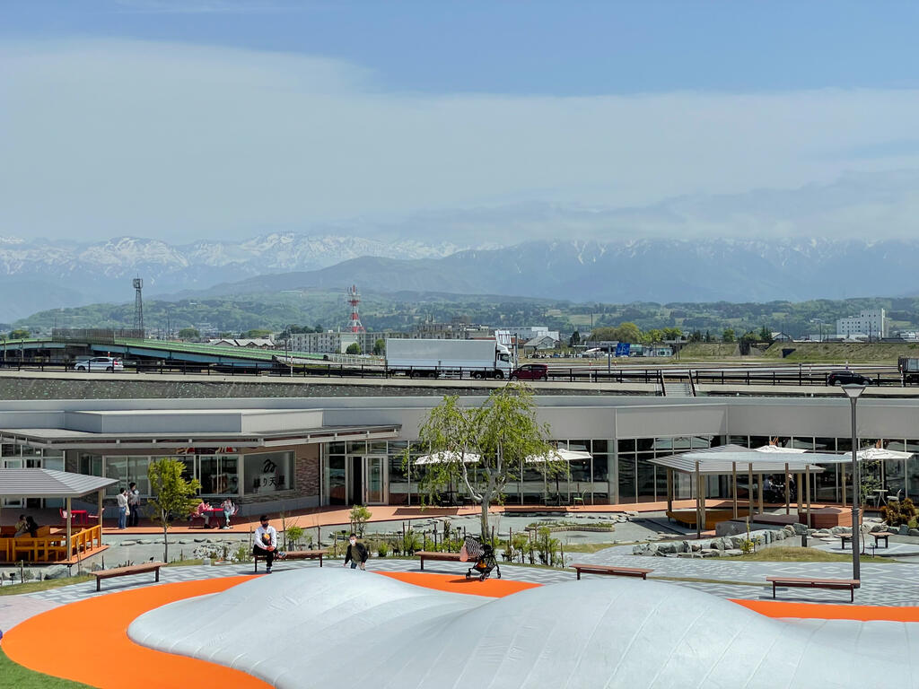 その他　道の駅KOKOくろべ（その他）まで1700m