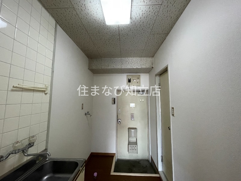 玄関　別部屋写真