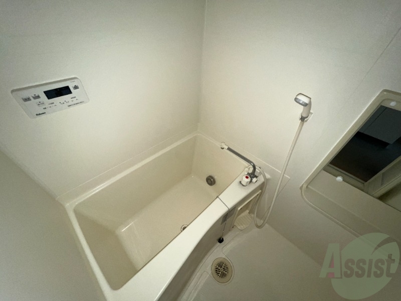 バス・シャワールーム　疲れた時はゆっくり湯船につかってみてはいかがでしょうか。