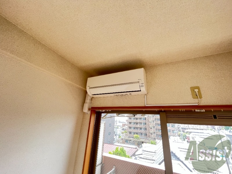 その他設備　ちゃんとエアコンもついているので、安心してくださいね。