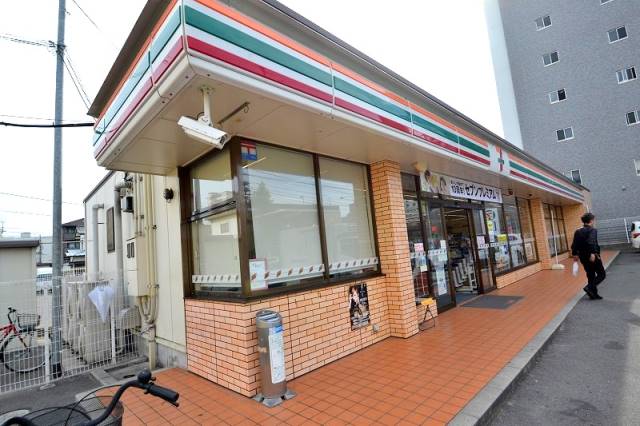 コンビニ　セブンイレブン広島観音新町1丁目店（コンビニ）まで21m