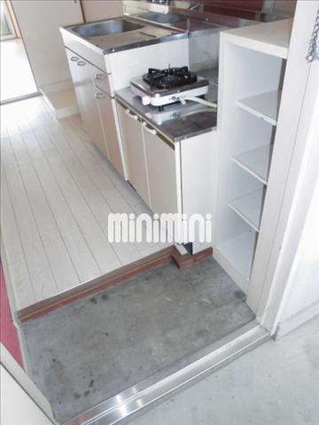 玄関　下駄箱付きの玄関です