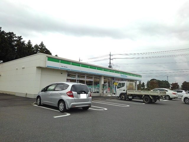 コンビニ　ファミリーマート石橋工業団地（コンビニ）まで800m