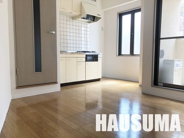 居室・リビング　室内