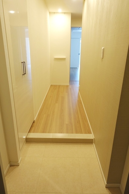 玄関　※写真は同タイプ住戸です。