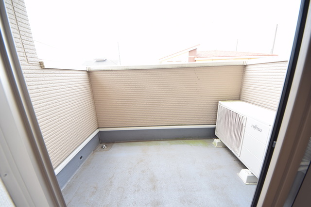 バルコニー　さて今日は３回は干すぞっ