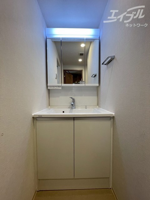 洗面設備　独立洗面台です！