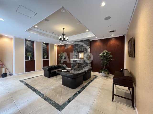 ロビー　スプランティッド新大阪キャトル　ロビー