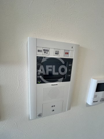 セキュリティ　スプランティッド新大阪キャトル　モニター付きインターホン