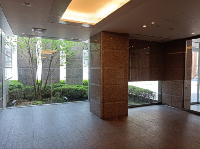 エントランス　建物の内部です