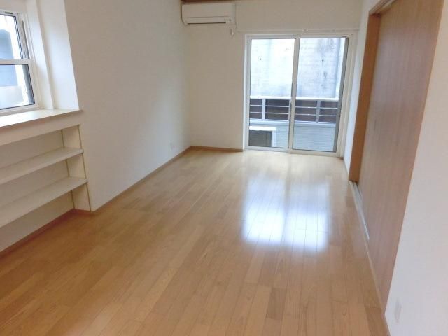 その他部屋・スペース　二面採光・角部屋