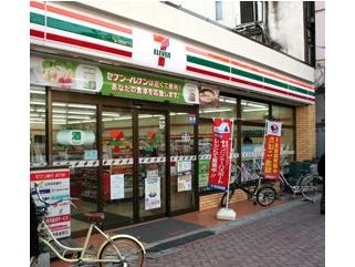 コンビニ　セブンイレブン 千代田岩本町2丁目店（コンビニ）まで133m