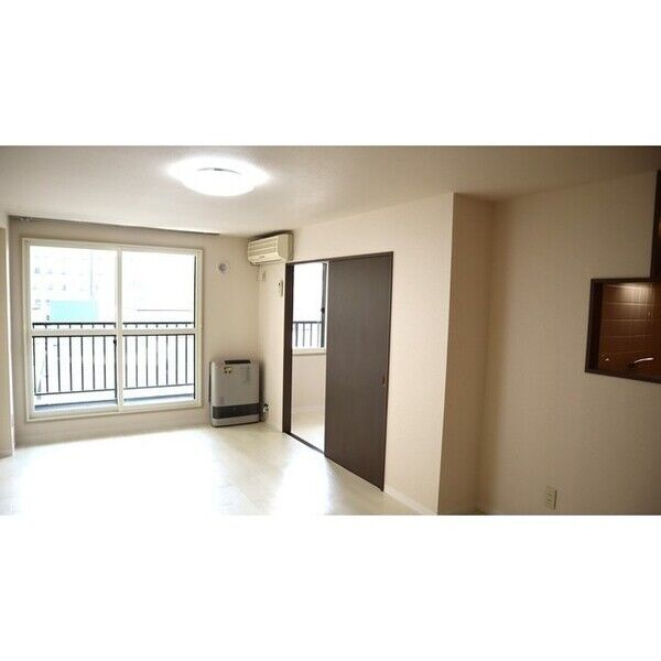 居室・リビング　★初期費用5万円で入居可能！★室内リフォーム済みで綺麗！