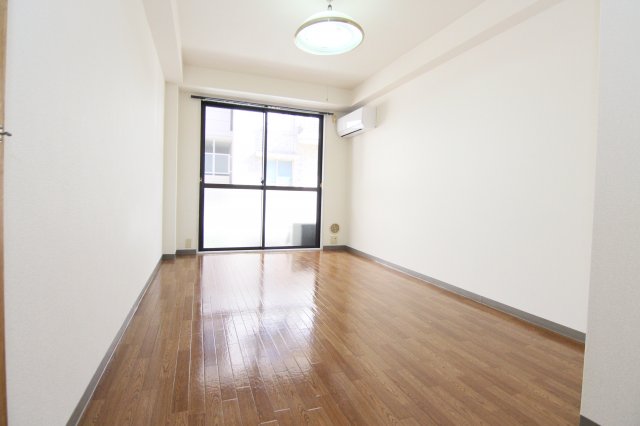 居室・リビング　別部屋の参考写真です。