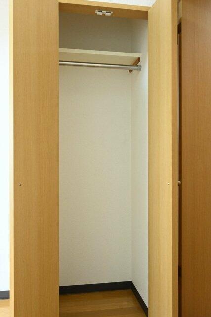 収納　クローゼット?