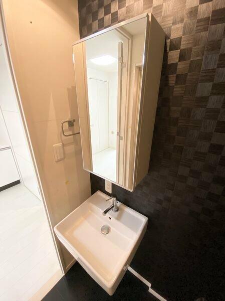 洗面設備　※同物件別部屋です。