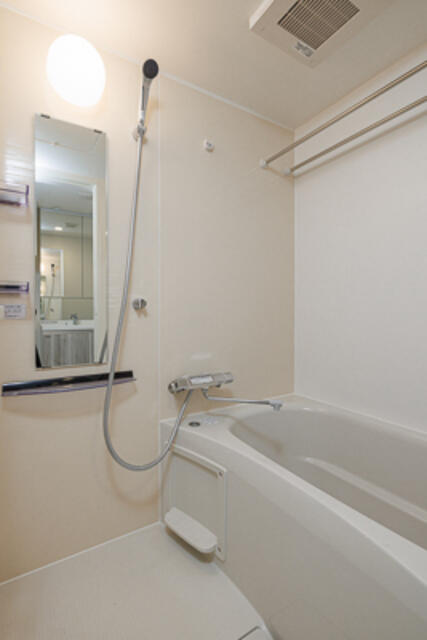 バス・シャワールーム　※写真は同タイプ住戸です。