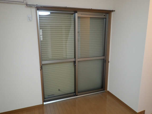 セキュリティ　シャッター雨戸