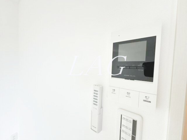 セキュリティ　モニター付きインターフォンです。（同仕様設備）