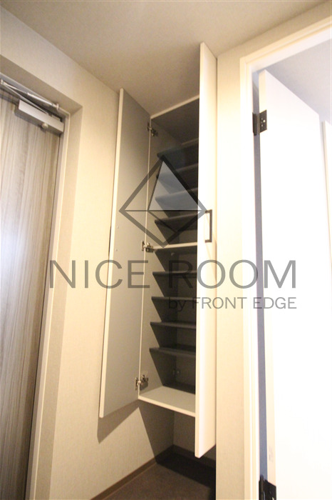 玄関　MCOURT新町　シューズボックス