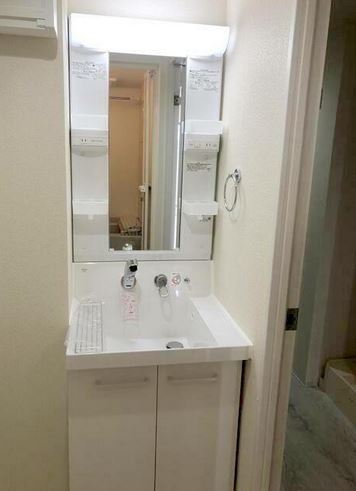 洗面設備　★シャワー付き独立洗面台★