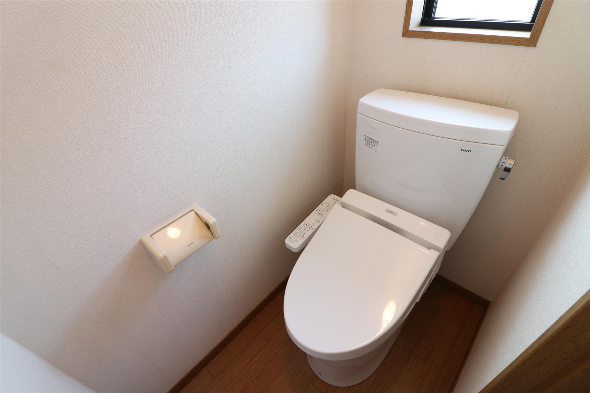 トイレ　洗浄暖房便座