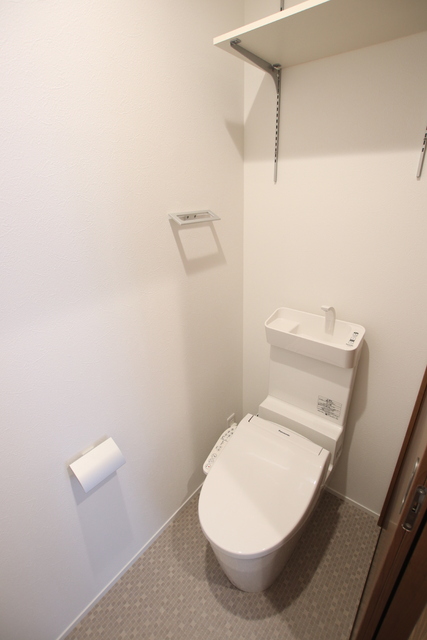 トイレ　★収納棚のあるトイレ★
