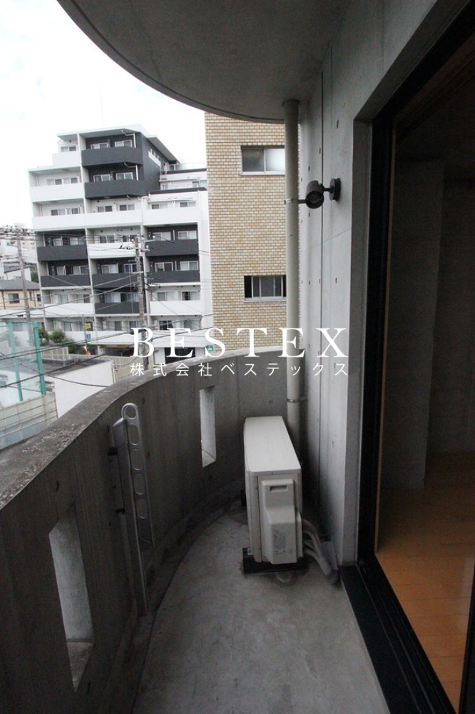 バルコニー　※同タイプ・別部屋の参考写真です。