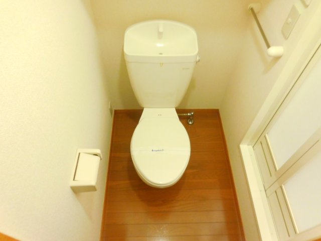 トイレ　同型タイプ