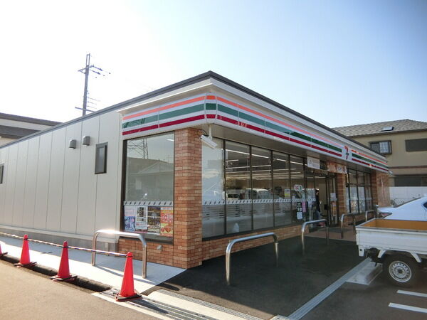コンビニ　セブンイレブン堺北花田町4丁店（コンビニ）まで307m